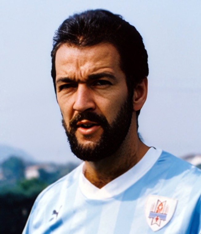 hugo de leon 1990 uru cm