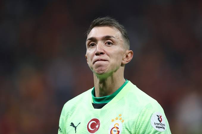 Alineaciones históricas donde jugó Fernando Muslera fernando muslera portada